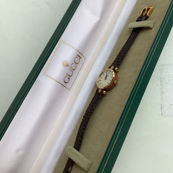 Ladies authentic Gucci watch💚❤️💛 - Picture 7 of 13